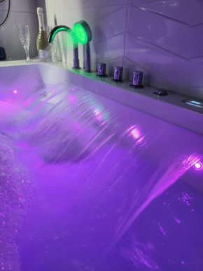 New! Warsaw Luxury Apartment with Jacuzzi and total relax - Warszawski Luksus Jacuzzi i totalny relaks!